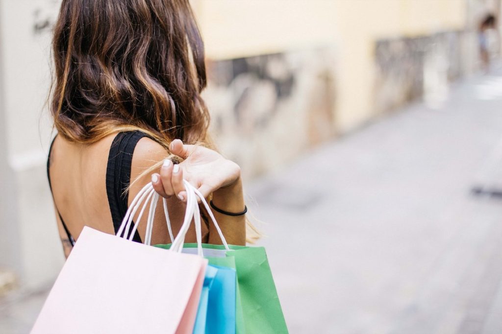 Vinted ou LeBonCoin : quel choix pour vendre un meuble