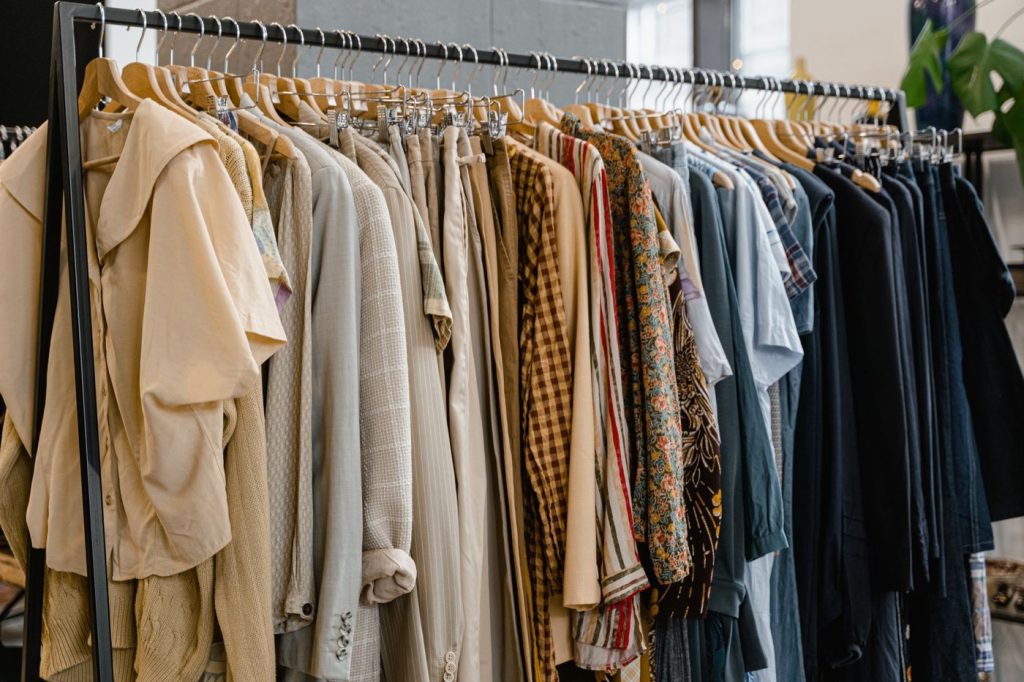 Vinted ou Leboncoin pour vendre des vêtements